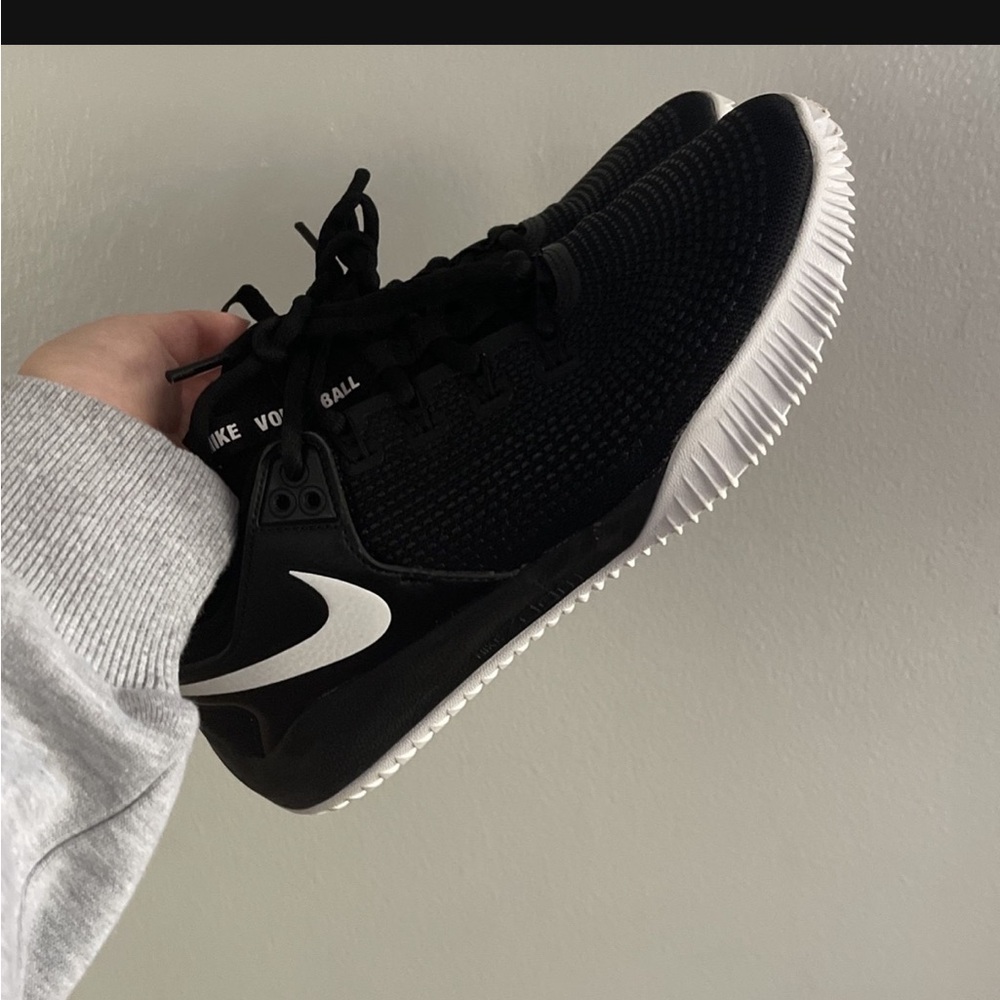 Volleyball shoes sz 7.5